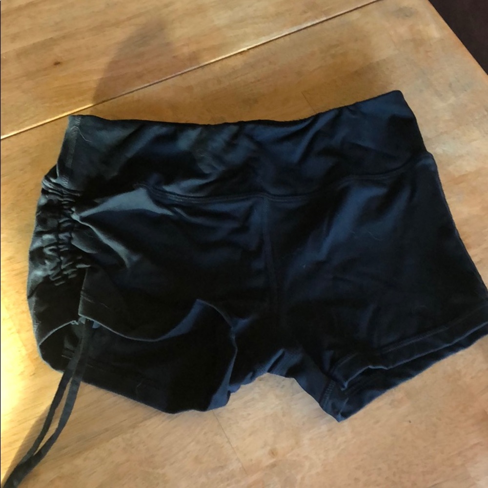 Savage barbell shorts !